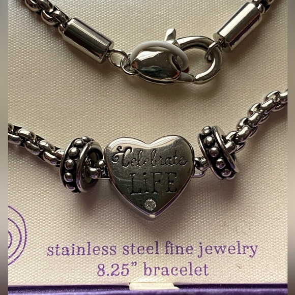 NWT! Hallmark Bracelet - Picture 2 of 4